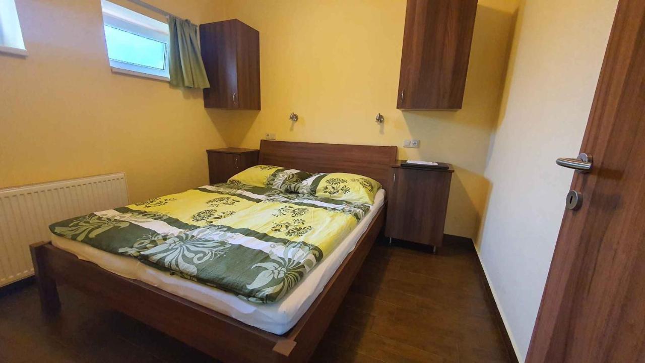 Apartment In Siofok/Balaton 19745 Balatonszabadi Fürdőtelep المظهر الخارجي الصورة